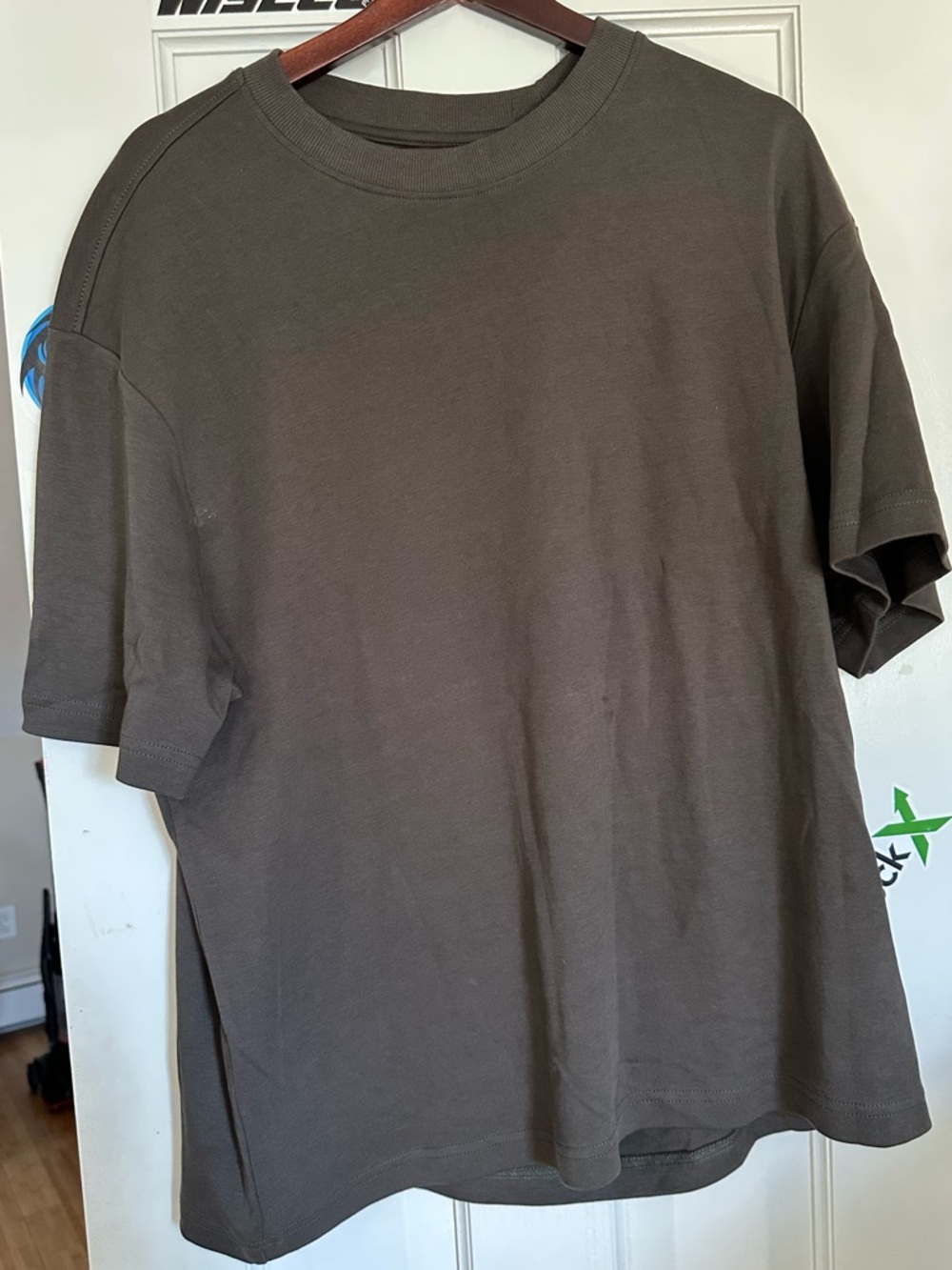 Fashion Nova Men's Short Sleeve Crewneck T-Shirt - Brown